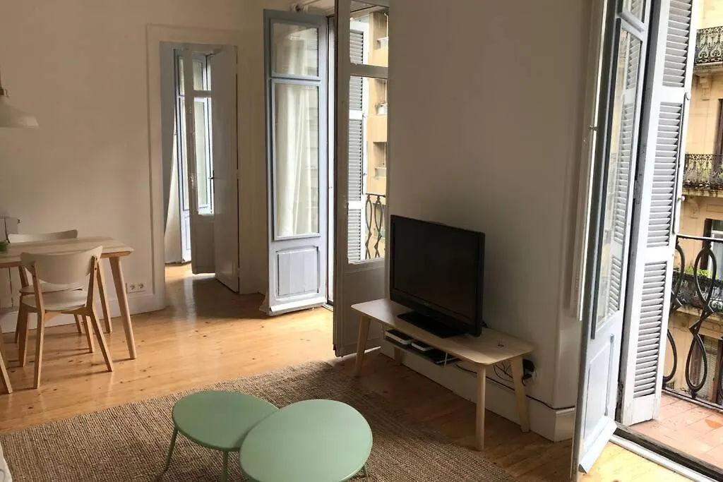 Piso Encantador En El Centro San Sebastian Apartment